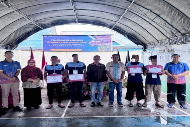Rampungkan Pelatihan Kemandirian, Warga Binaan Lapas Tolitoli Terima Sertifikat 