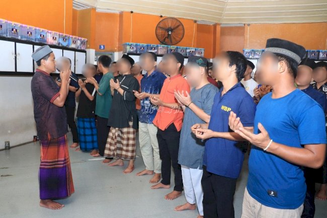 Lapas Jambi Dekatkan Pesan Agama lewat 'Rohani Keliling' Blok Hunian