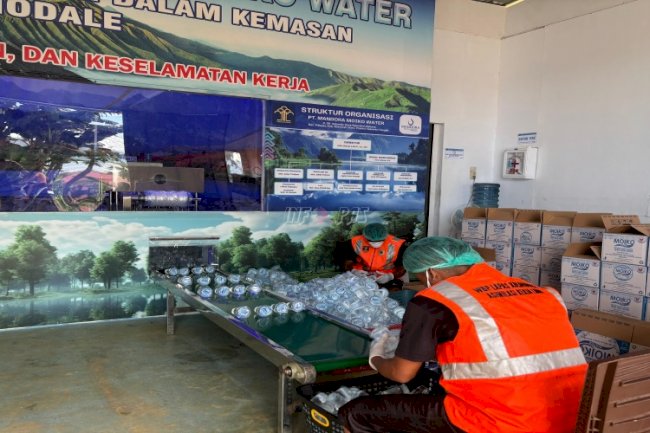 SAE AMDK Moiko Water Lapas Kolonodale Produksi 900 Dus Perhari