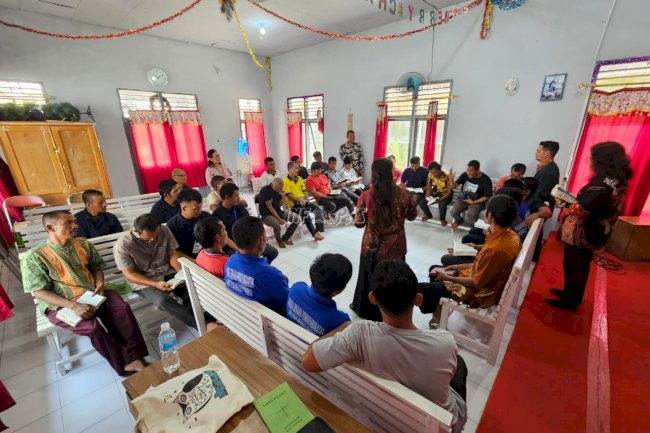 Bina Spiritual, Warga Binaan Kristen Lapas Kuala Tungkal Ikuti Penelaahan Alkitab