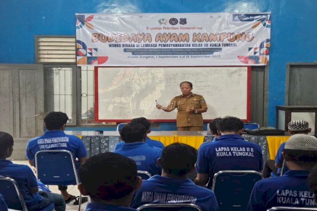 Warga Binaan Lapas Kuala Tungkal Pelajari Teori Beternak Ayam Kampung