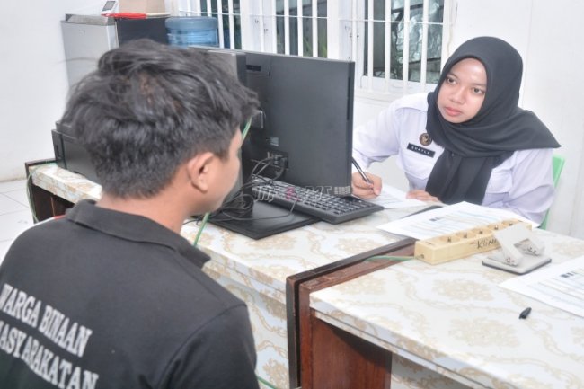 Cegah Penyakit Menular, Lapas Narkotika Muara Sabak Gelar Skrining ACF-TBC bagi Warga Binaan