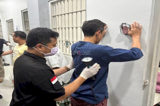 Satops Patnal Kanwil Ditjenpas Jateng Gelar Razia Blok Hunian di Rutan Semarang