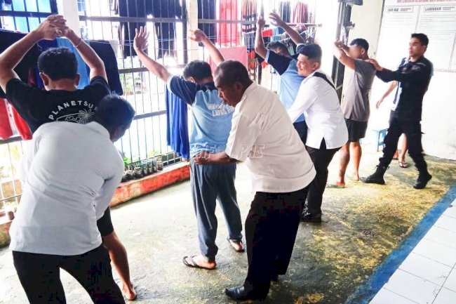 Komitmen Bersih Halinar, Lapas Piru Intensifkan Razia Kamar Hunian