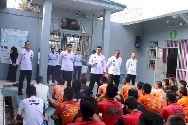 Komitmen Bersih dari Narkoba, Kalapas Narkotika Karang Intan Pimpin Razia