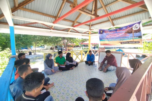 Jadi Pembicara Wisata Ilmiah, Kalapas Namlea Edukasi Mahasiswa UNIQBU tentang Pemasyarakatan