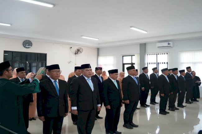 Lantik 13 Pejabat Manajerial, Kakanwil Ditjenpas Jateng Ingatkan Integritas dan Kebersamaan