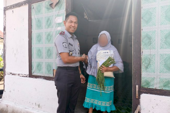 Lapas Bandanaira Salurkan Bansos dari Hasil Budidaya Warga Binaan