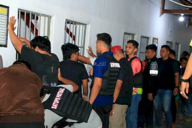 Lapas Banyuwangi Intensifkan Deteksi Dini, Lakukan Penggeledahan dan Pengecekan Menyeluruh