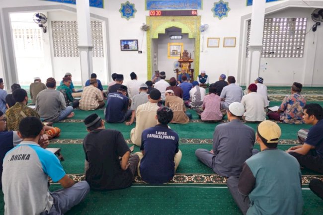 Lapas Pangkalpinang Ajak Warga Binaan Tingkatkan Ibadah lewat Kajian Fiqih Salat