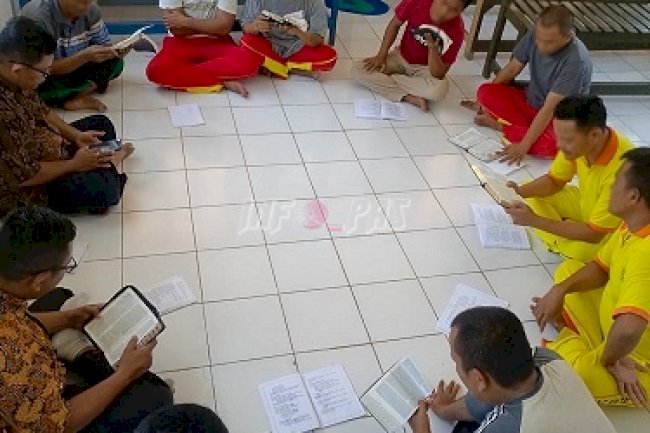 Lapas Labuhan Bilik dan Yayasan Manna Kehidupan Sejahtera Bina Kerohanian Warga Binaan