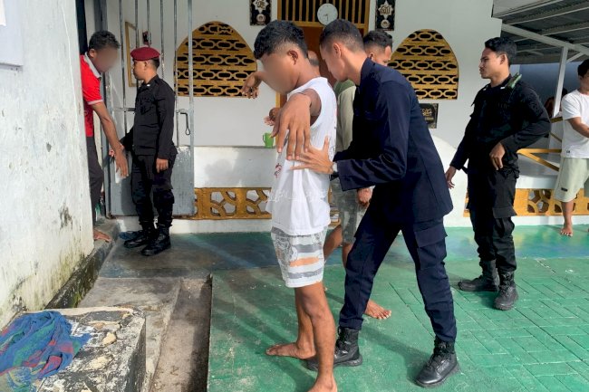 Jaga Ketertiban, Petugas Lapas Tual Lakukan Razia Mendadak