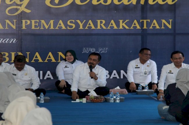 Nikmati Nasi Cadong, Menteri Imipas Ajak Warga Binaan Berbincang Lebih Dekat