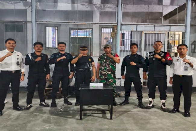 Ciptakan Lingkungan Bersih, Lapas Wahai dan Koramil 1502-05 Gelar Razia Gabungan