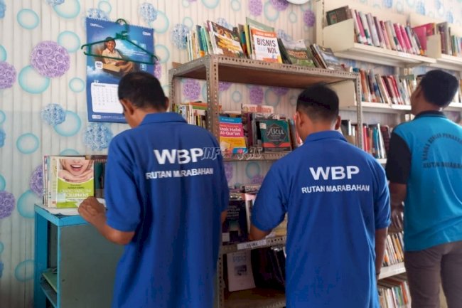Budayakan Literasi, Warga Binaan Rutan Marabahan Aktif Membaca di Perpustakaan