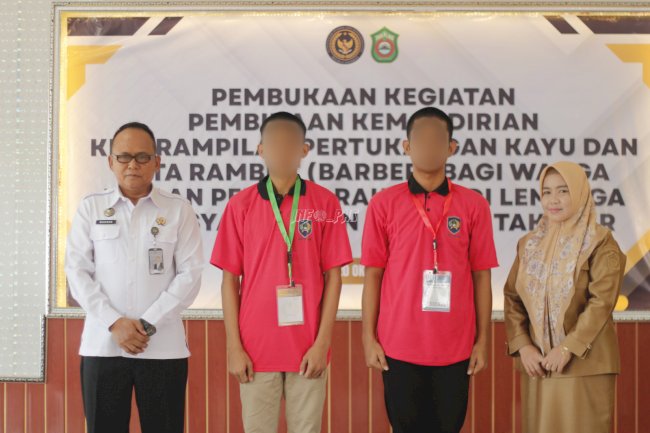 Lapas Takalar Cetak Warga Binaan Mandiri lewat Pelatihan Pertukangan dan Potong Rambut