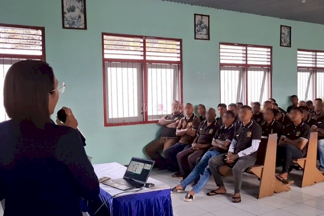  Rutan Bajawa dan BPJS Kesehatan Sosialisasikan Penggunaan Kartu JKN kepada Warga Binaan 