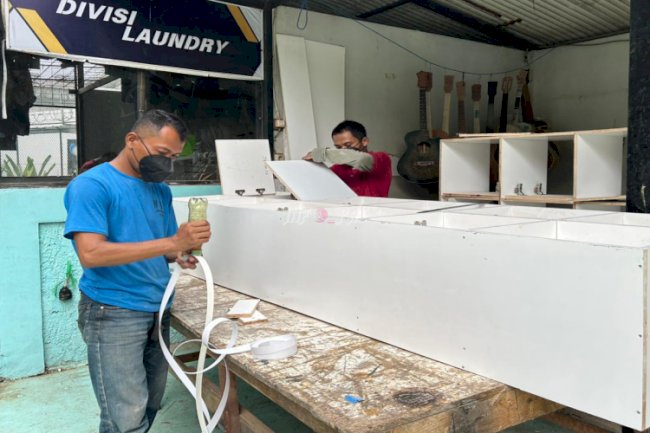Pembinaan Kreatif di Lapas Cibinong, Buat Woody Loker Hingga Melukis Kipas Tangan