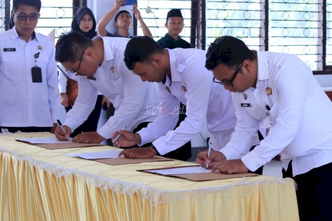 Lantik Empat PK Ahli Muda, Kakanwil Ditjenpas Sultra Tekankan Pentingnya Pemahaman KUHP Baru