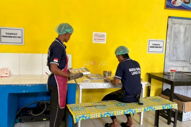 Program Kemandirian Lapas Piru Berbuah Manis lewat Produk Bakery
