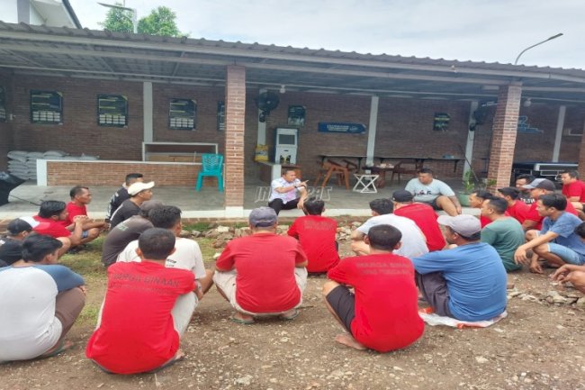 Kalapas Pemuda Madiun Bangun Semangat Tamping Pekerja di Sendang Klangenan