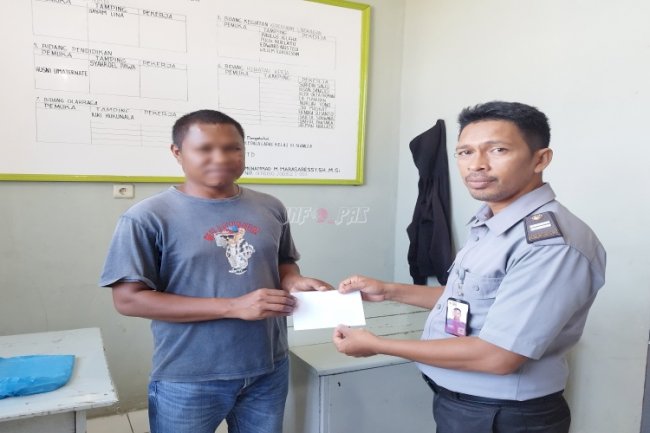 Berkah Panen Sawi, Lapas Namlea Bagikan Premi Warga Binaan