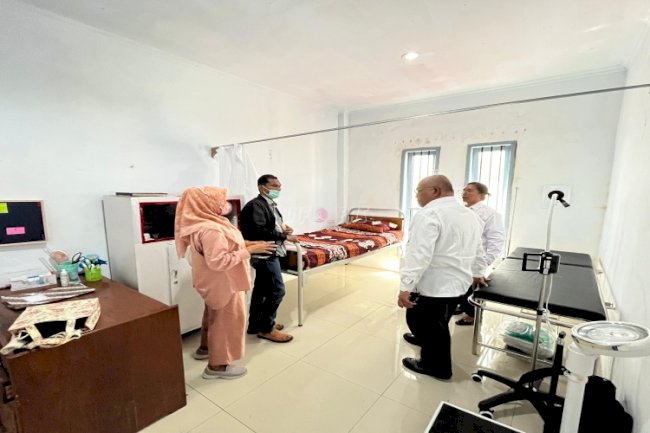 Pengurusan Izin Operasional Klinik, Lapas Saparua Sambut Tim Visitasi Dinkes Kab. Malteng