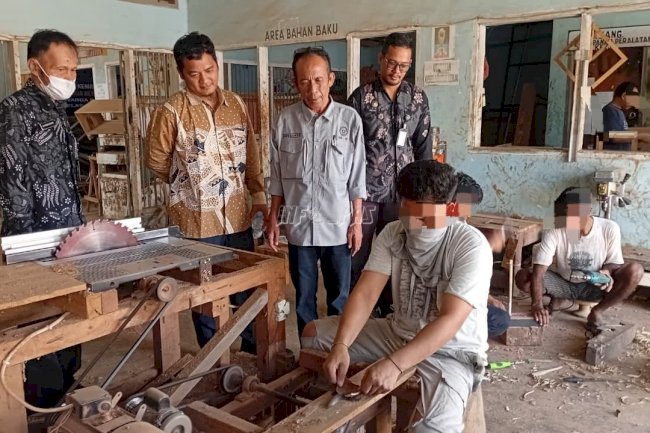 Penuhi Hak Warga Binaan, Lapas Tolitoli Terima Kunjungan Wasmat PN Tolitoli