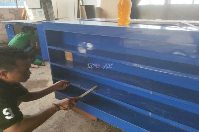 Warga Binaan Lapas Banjarmasin Buat Meja Kasir dan Etalase Pesanan Konsumen dari Bahan HPL