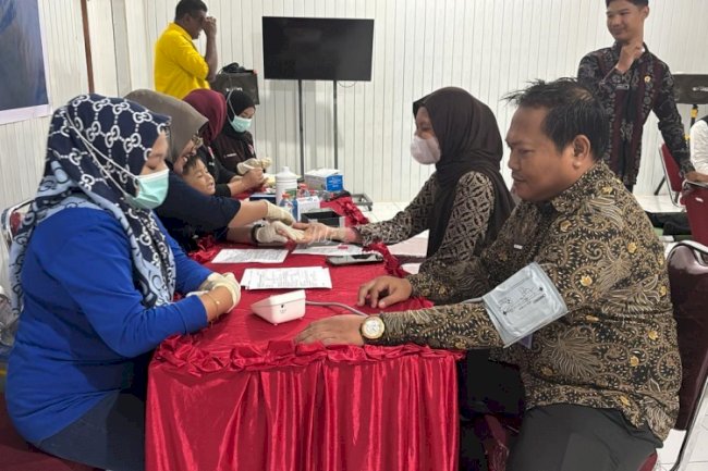 Donor Darah dan Pemeriksaan Kesehatan Warnai Rangkaian Peringatan Hari Bakti Kemenimipas di Rutan Majene
