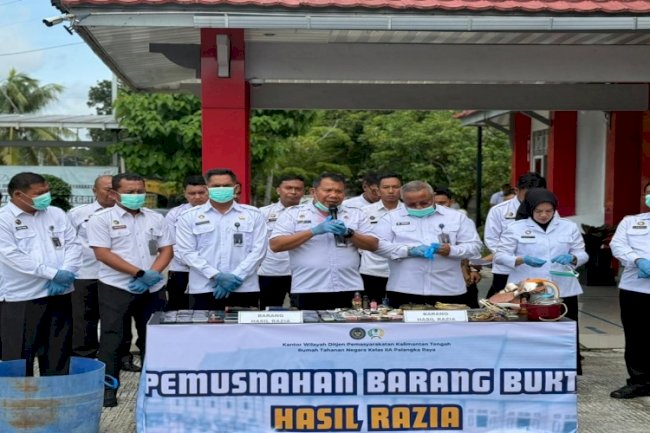 Musnahkan Barang Bukti Hasil Razia, Kanwil Ditjenpas Kalsel Dukung Program Zero Halinar