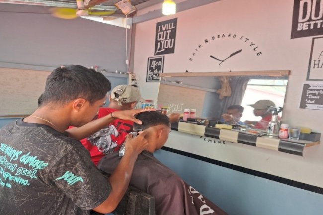  Dukung Produktivitas Warga Binaan, Lapas Saparua Tambah Tamping Barber 