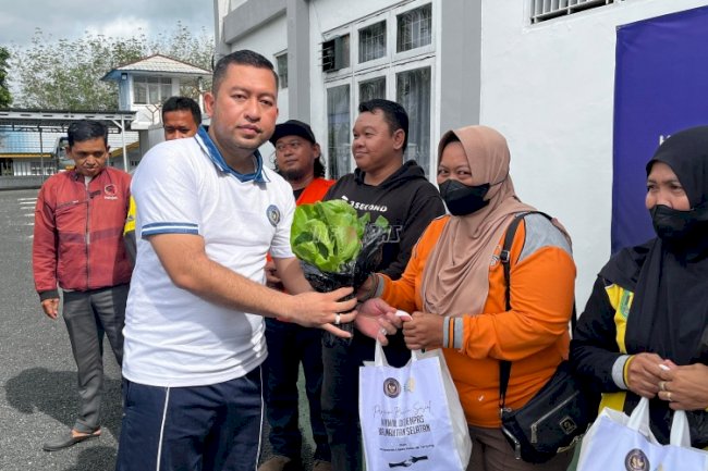 Lapas Tanjung Salurkan Bansos untuk Masyarakat di Momen Hari Bakti Kemenimipas 