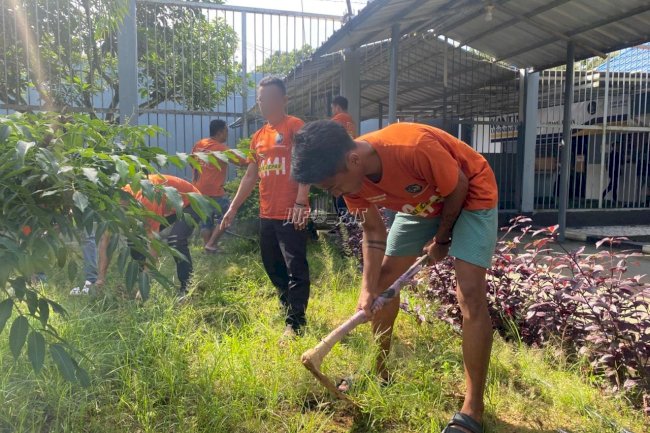 Kalapas Narkotika Karang Intan Arahkan Tim Kebersihan Perkuat Penataan Lingkungan Lapas
