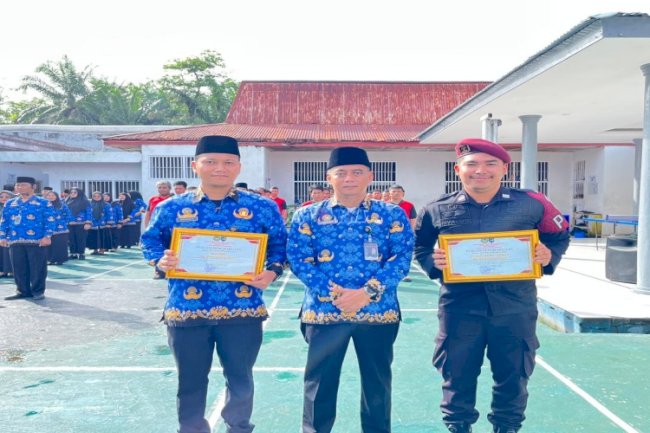 Lapas Muara Bulian Beri Penghargaan Pegawai Teladan Periode Triwulan IV Tahun 2025