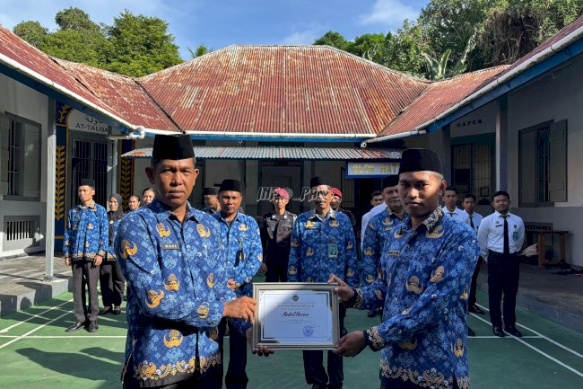 Lapas Bandanaira Apresiasi Kinerja lewat Penghargaan Pegawai Teladan