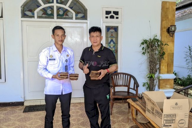 Asbak Batok Kelapa Buatan Warga Binaan Lapas Tolitoli Diborong Anggota DPRD Prov. Sulteng