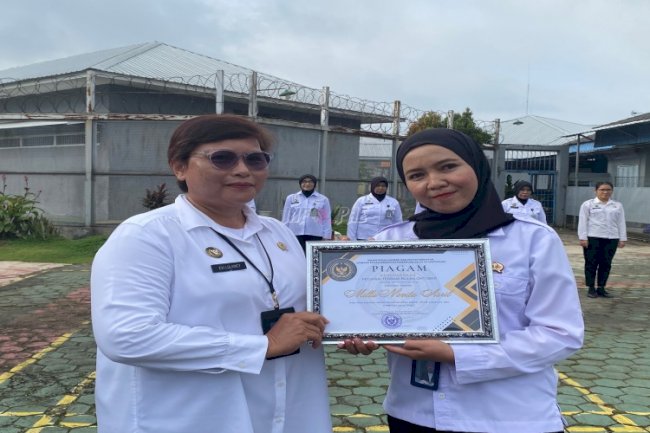 Tumbuhkan Budaya Kerja Positif, Lapas Perempuan Martapura Beri Penghargaan Pegawai Terbaik