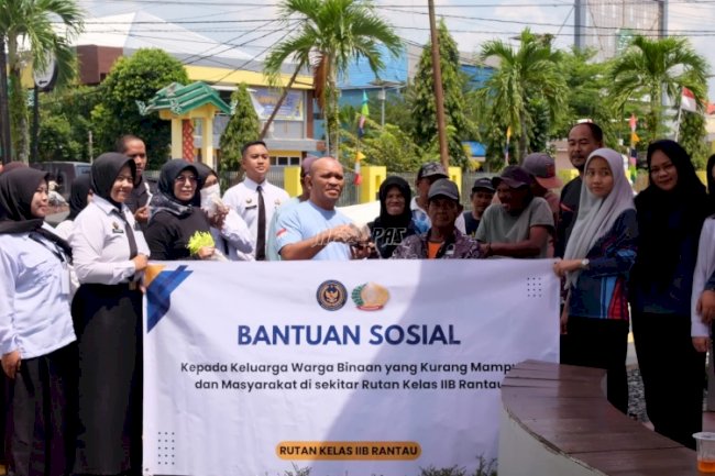 Jumat Berkah, Rutan Rantau Bagikan Makanan Gratis untuk Masyarakat Sekitar