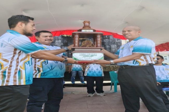 Piala “Kawarbin” Karya Warga Binaan Lapas Tolitoli Jadi Piala Umum PORKAB Ke-2 Kab. Tolitoli Tahun 2025