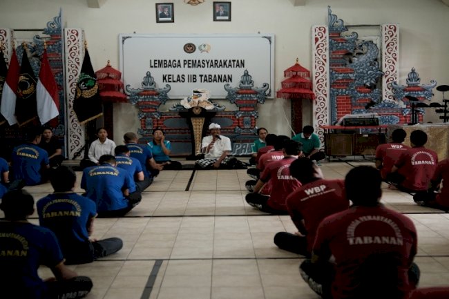 Warga Binaan Lapas Tabanan Tenangkan Pikiran dan Kuatkan Harapan lewat Yoga 