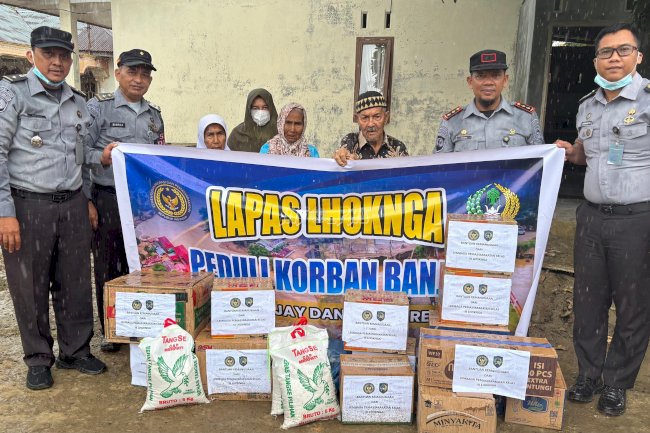 Lapas Lhoknga Salurkan Bantuan untuk Korban Banjir di Pidie Jaya dan Bireuen