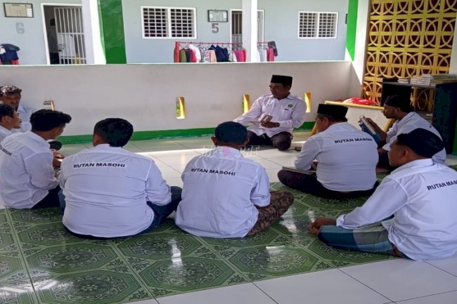 Tausiah di Masjid Rutan Masohi Bentuk Karakter Positif Warga Binaan