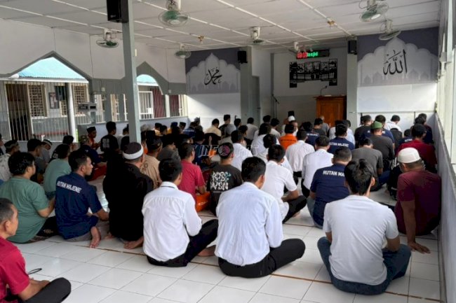 Bentuk Karakter Disiplin dan Spiritual Warga Binaan, Rutan Majene Gelar Zikir Bersama