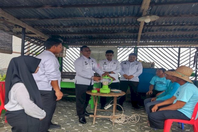 Kembangkan Keterampilan Warga Binaan, Kalapas Banjarbaru Berikan Pelatihan Pembuatan Pupuk dari Cangkang Telur 