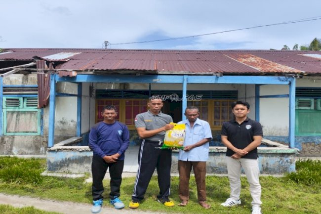 Tebar Kebaikan Awal Tahun, Lapas Geser Salurkan Bansos untuk Masyarakat.