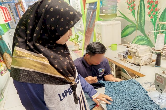 Perkuat UMKM, Lapas Kotabaru Kembangkan Proses Produksi Kain Sasirangan