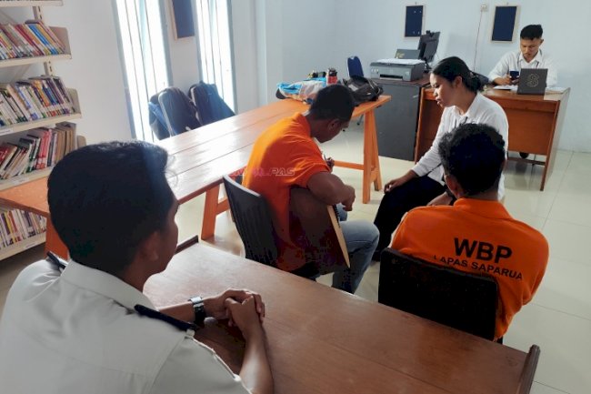 Lapas Saparua Lanjutkan Pembinaan Keahlian Alat Musik bagi Warga Binaan