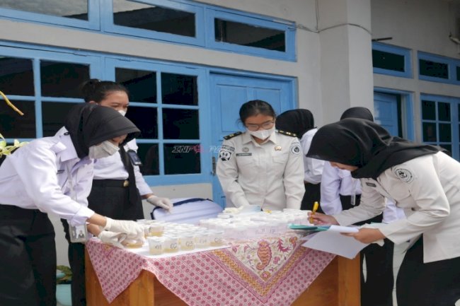 Cegah Peredaran Narkoba, Petugas dan Warga Binaan Lapas Perempuan Martapura Jalani Tes Urine