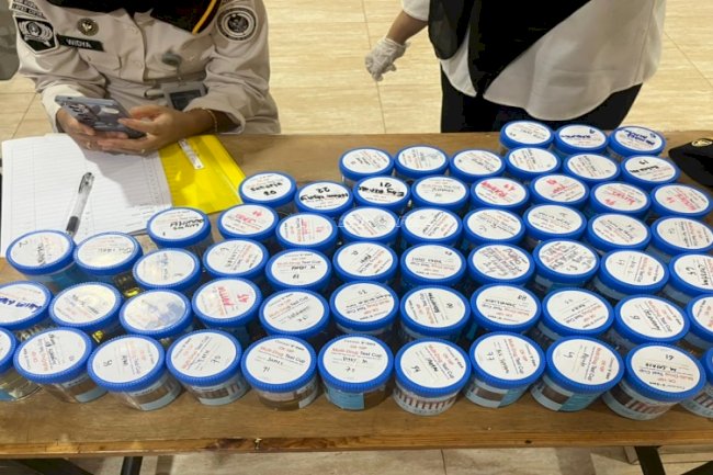 Dukung 15 Program Aksi Kemenimipas, Petugas dan Warga Binaan Lapas Cipinang Jalani Tes Urine Mendadak